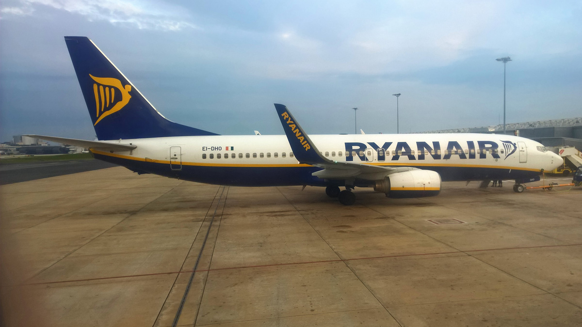 EI-DHO (cn 33578) Boeing 737-8AS