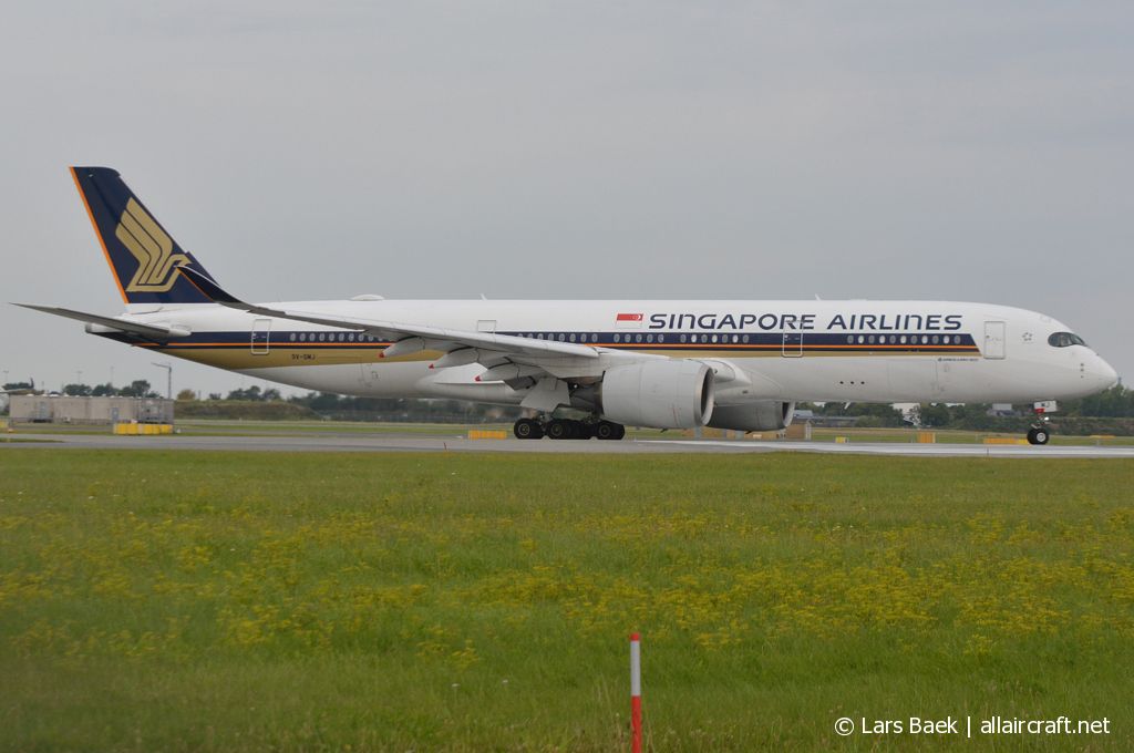 9V-SMJ (081) 2016 Airbus A350-941