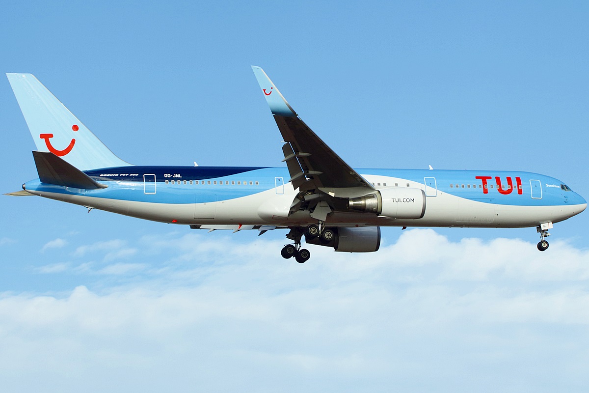 OO-JNL (29384) 2000 Boeing 767-304/ER