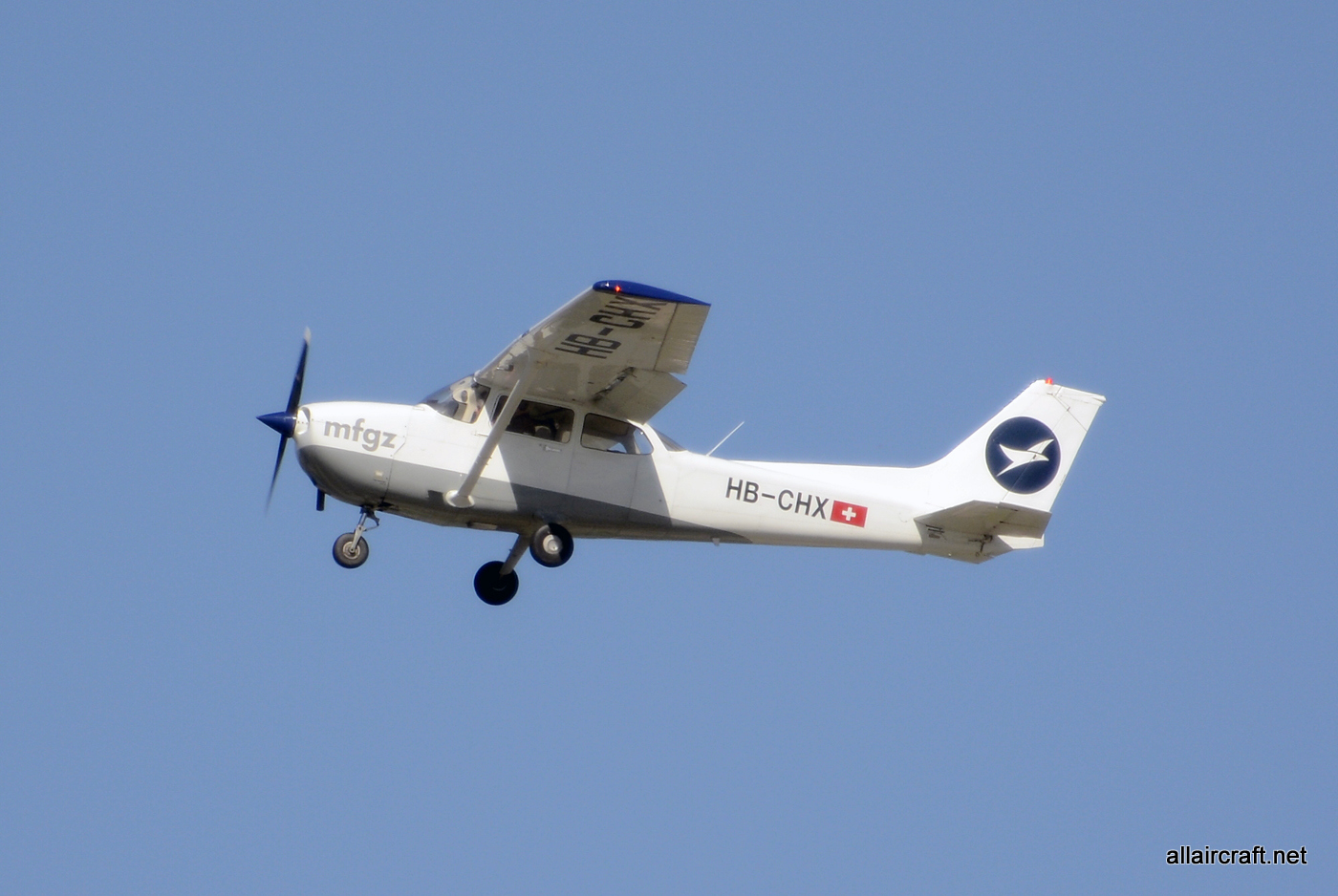HB-CHX, (cn F17202220), Reims F172P