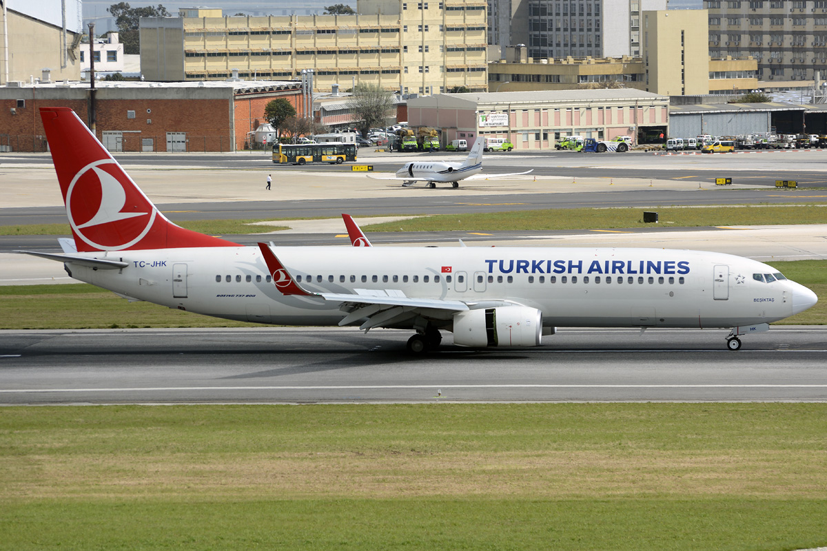 TC-JHK (40975) 2011 Boeing 737-8F2(WL)