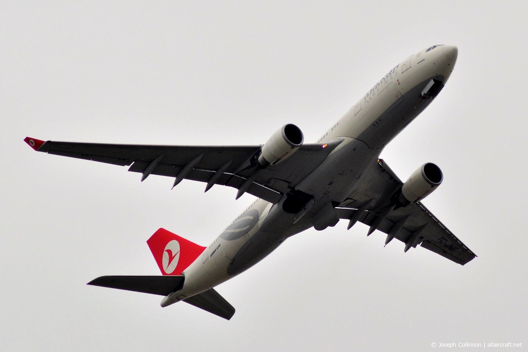 TC-JNE (774) 2006 Airbus A330-203