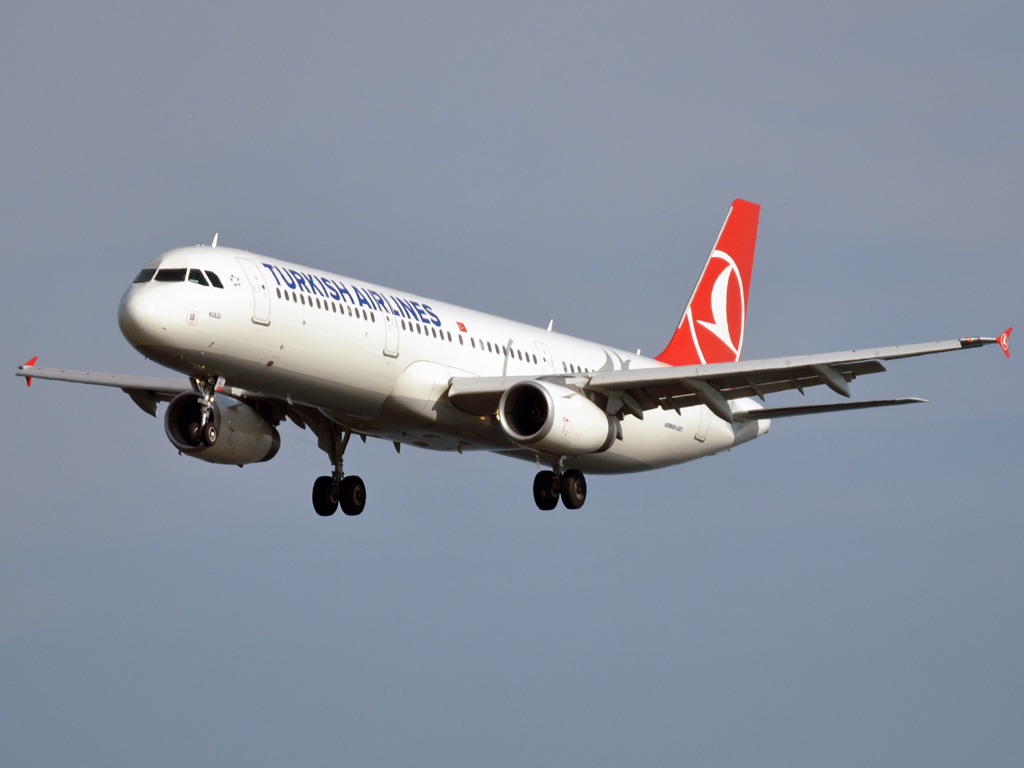 TC-JSL, (cn 5667), Airbus A321-231