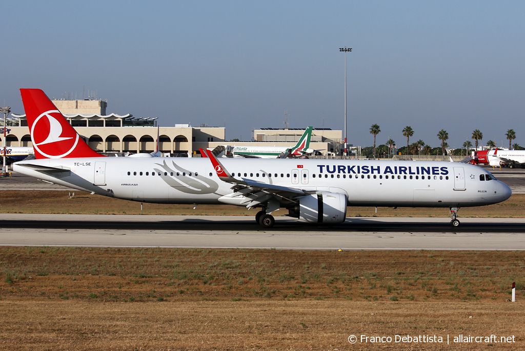 TC-LSE (8732) 2019 Airbus A321-271NX