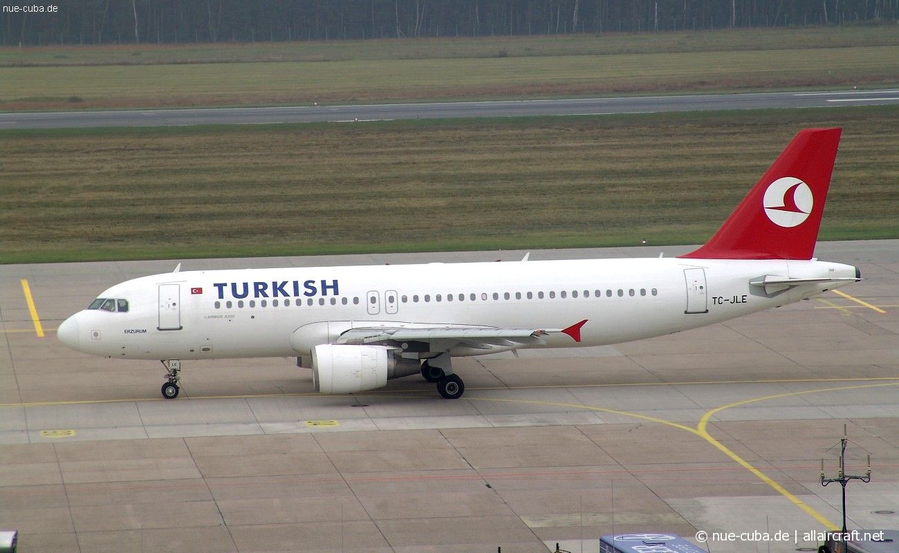 TC-JLE (992) 1999 Airbus A320-214