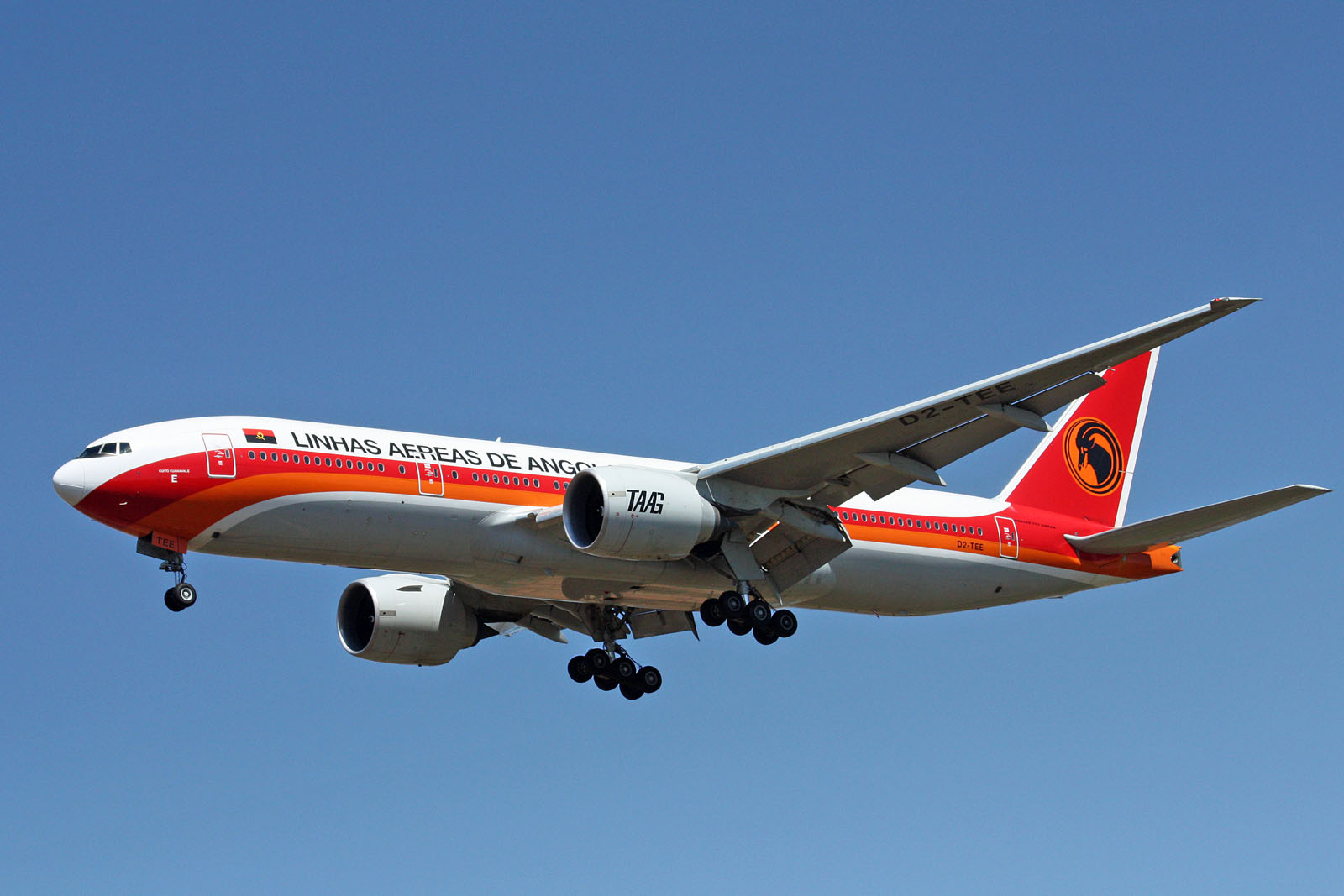 D2-TEE · Boeing 777-2M2/ER · (JNB / FAOR)
