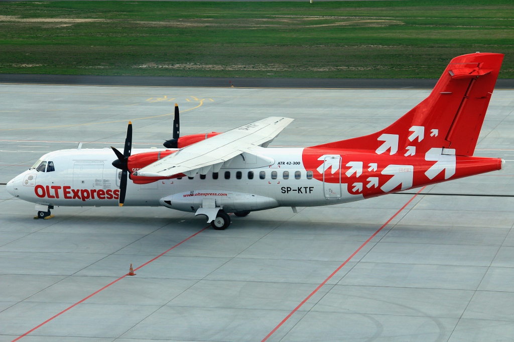 SP-KTF ( 257 ) 1991 ATR-42-300