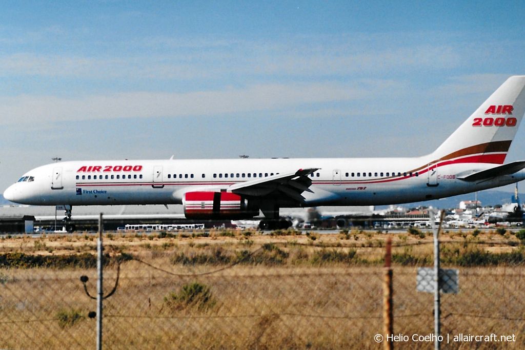 C-FOOB (cn 23822) Boeing 757-28A