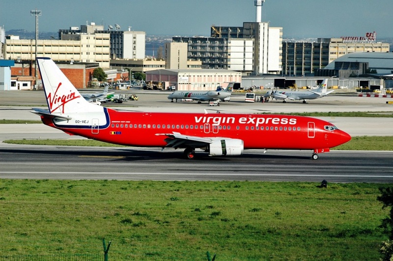 OO-VEJ (24271) 1989 Boeing 737-405