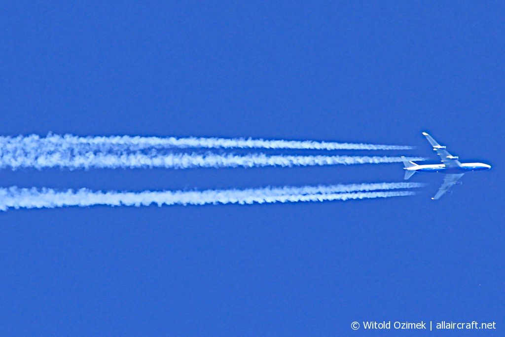 VP-BVR (26637) 1992 Boeing 747-444