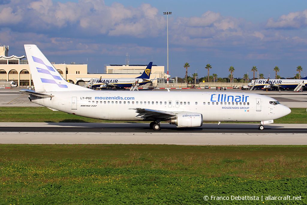 LY-PGC (25596) 1992 Boeing 737-4S3