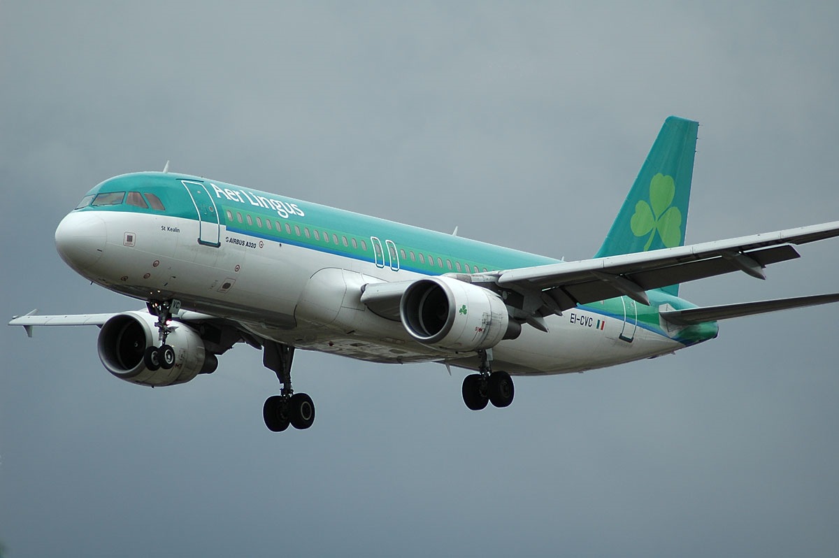 EI-CVC (1443) 2001 Airbus A320-214
