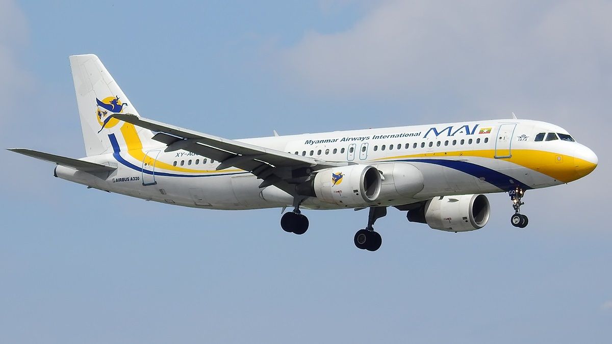 XY-AGO (973) 1999 Airbus A320-214