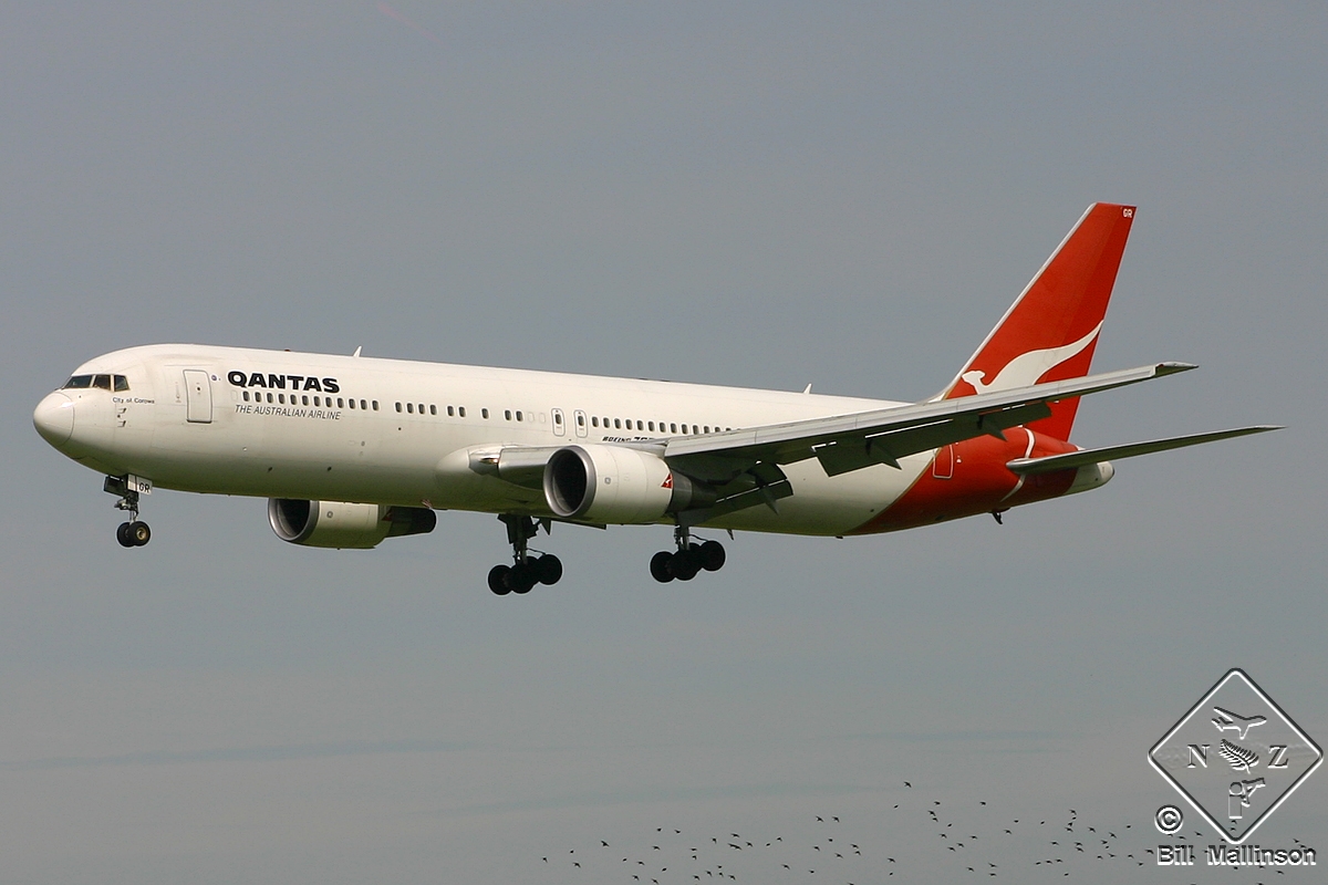 VH-OGR (28724) 1997 Boeing 767-338(ER)