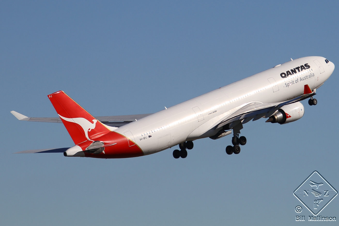 VH-QPJ, (cn 712), Airbus A330-303
