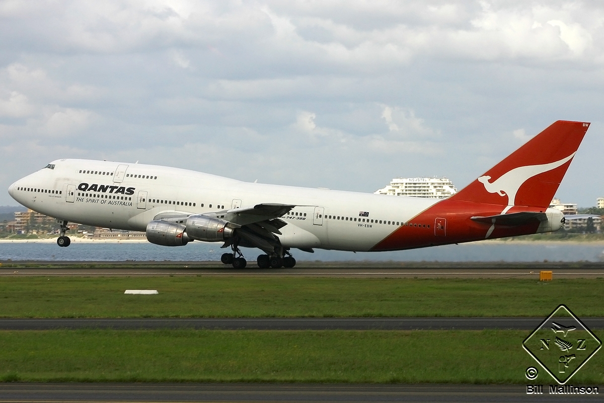 VH-EBW (23408) 1986 Boeing 747-338