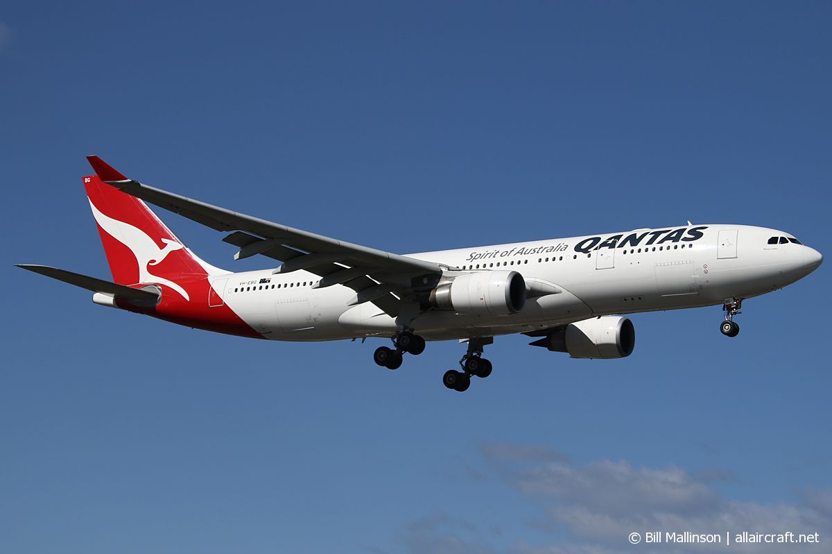 VH-EBG (887) 2007 Airbus A330-203
