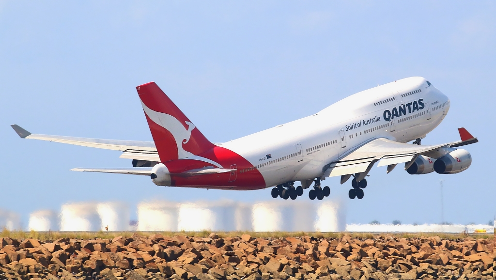 VH-OJT, (cn 25565), Boeing 747-438