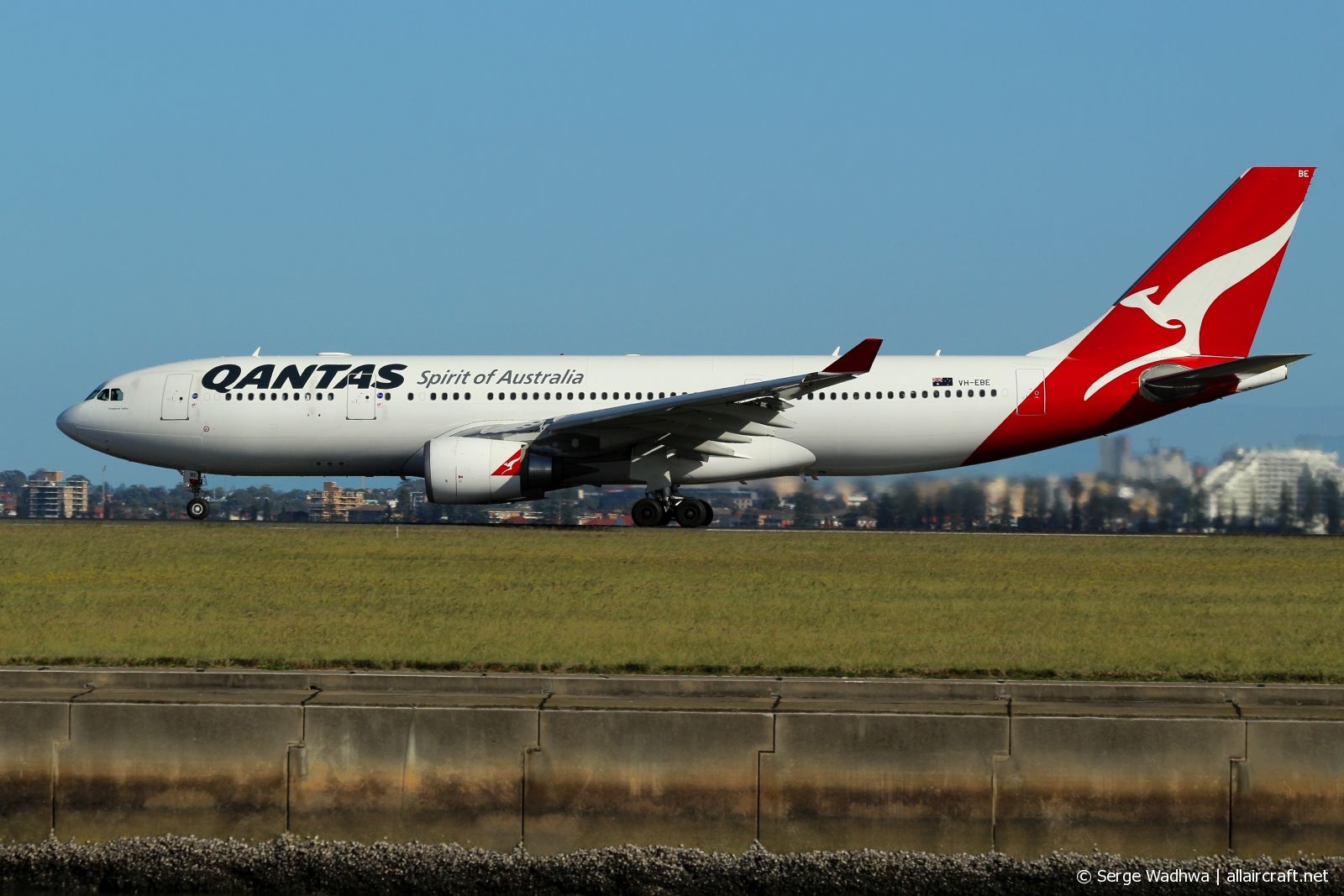 VH-EBE (842) 2007 Airbus A330-202