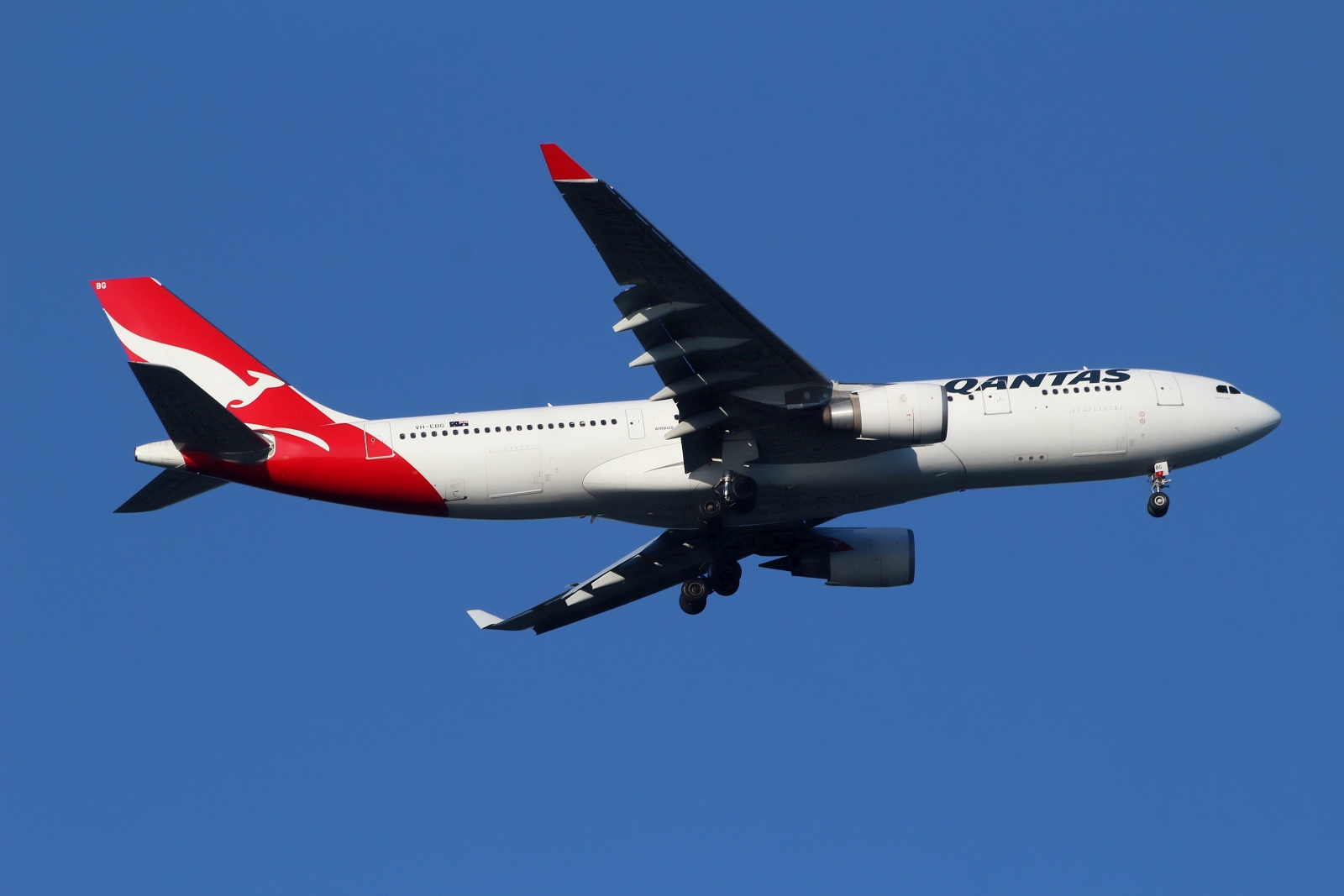 VH-EBG (887) 2007 Airbus A330-203