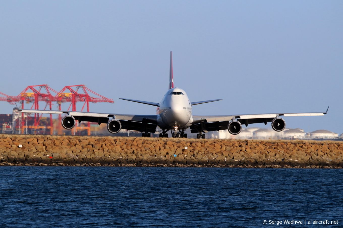 VH-OEF (32910) 2002 Boeing 747-438(ER)