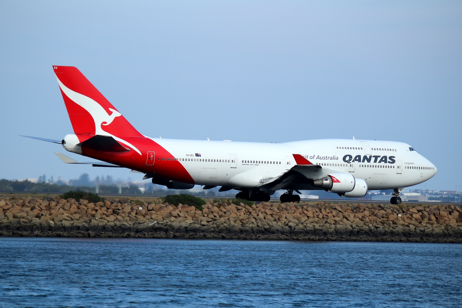 VH-OEG (32911) 2002 Boeing 747-438(ER)