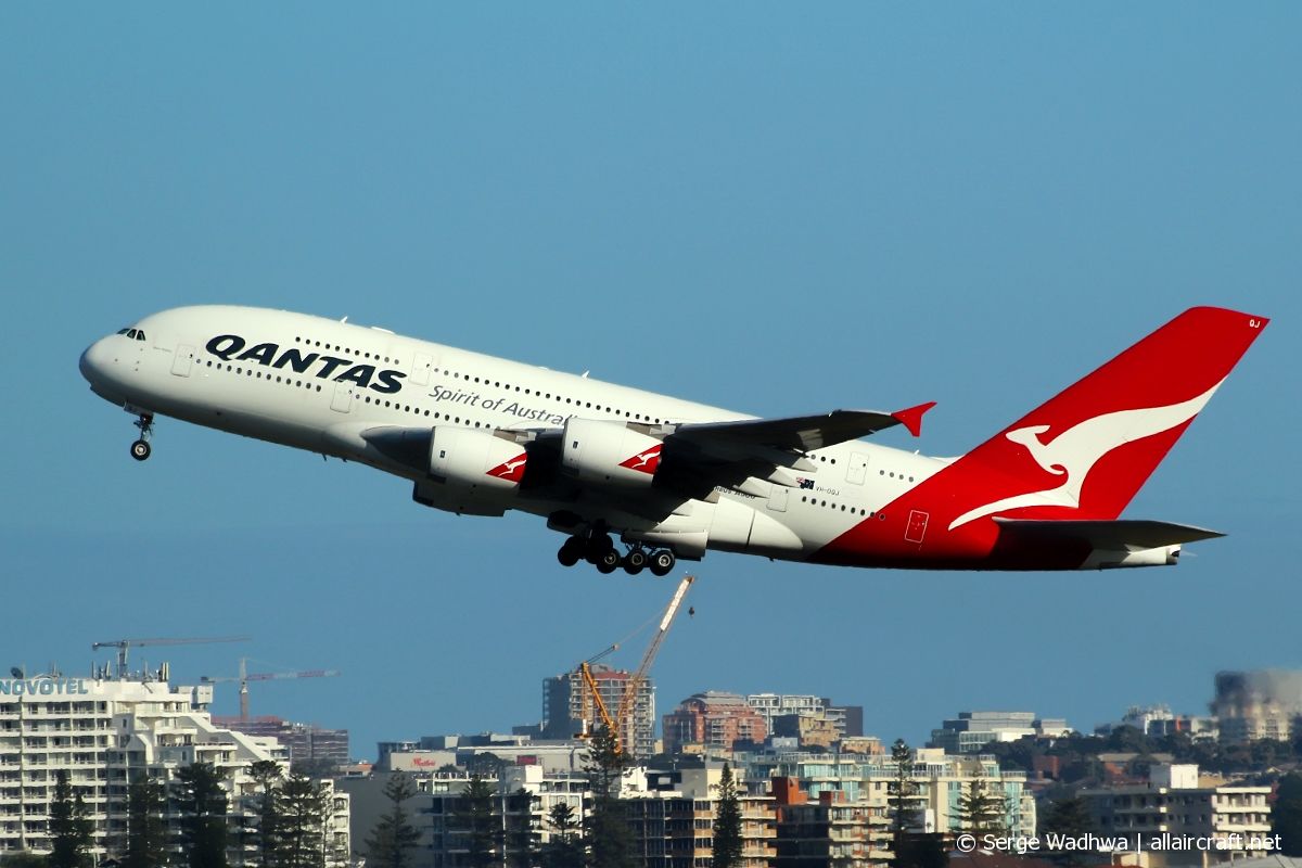 VH-OQJ (062) 2010 Airbus A380-842