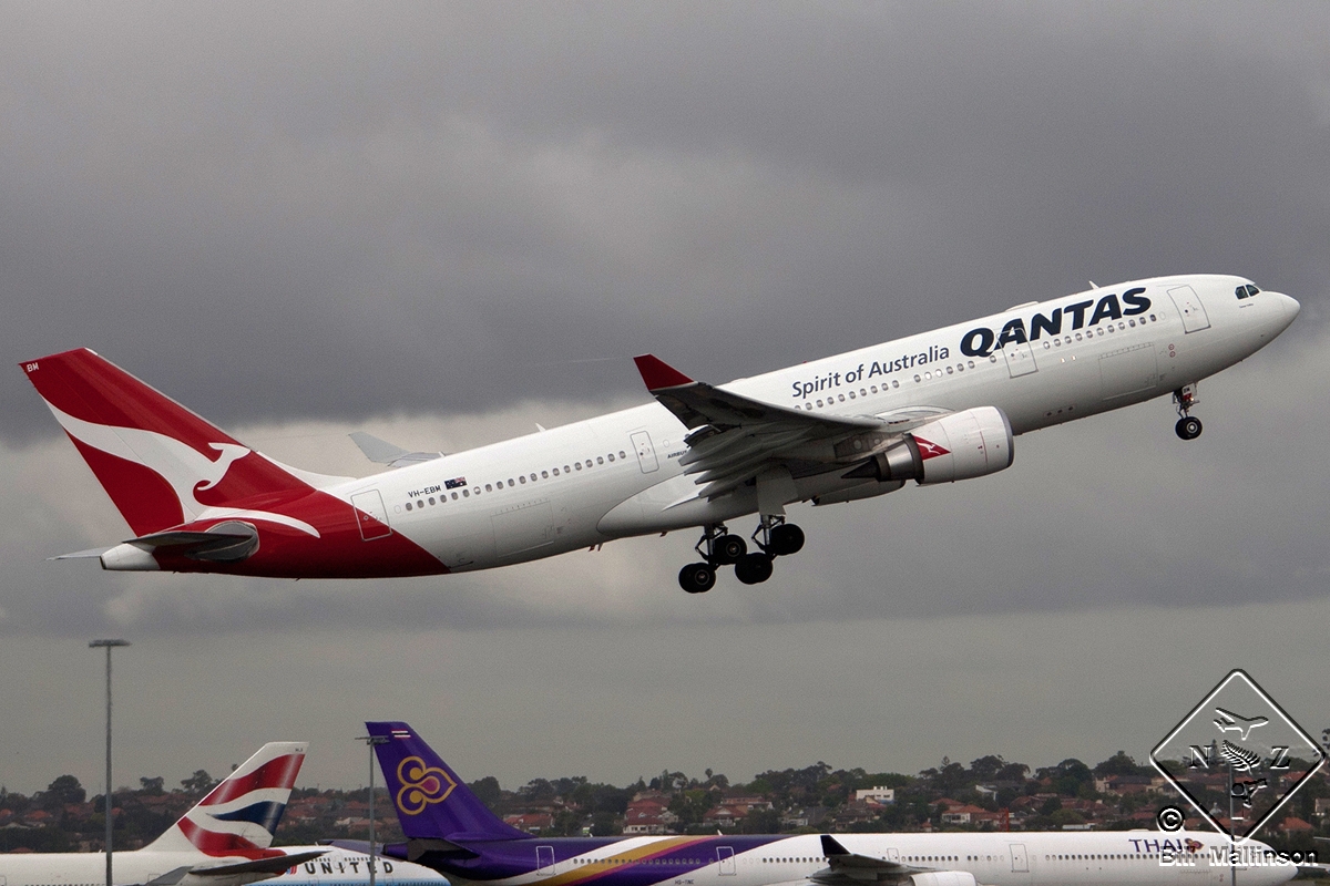 VH-EBM · Airbus A330-202 · (SYD / YSSY)