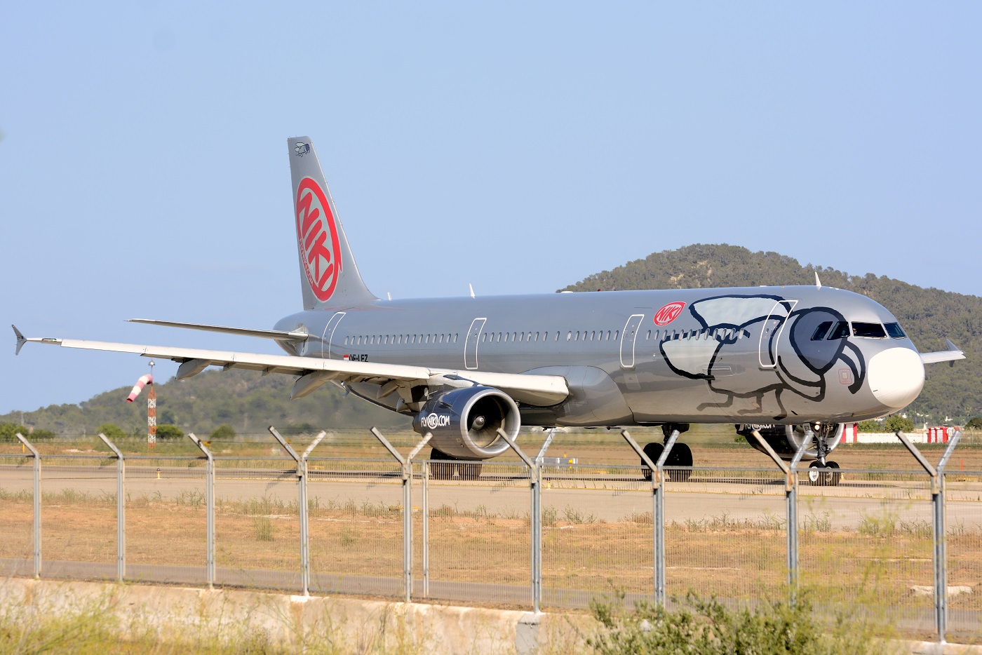 OE-LEZ (4648) 2011 Airbus A321-211