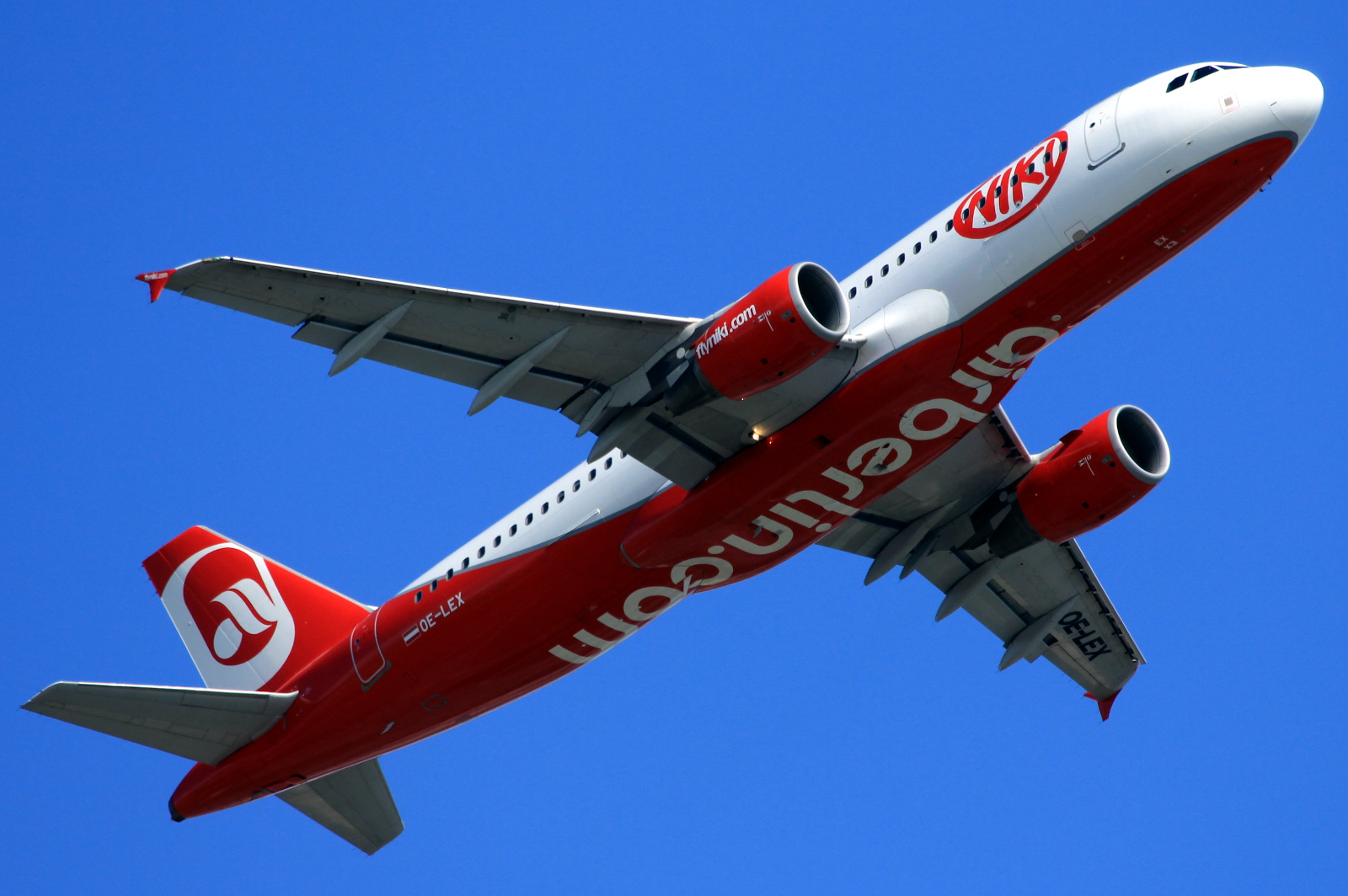 OE-LEX (2867) 2006 Airbus A320-214