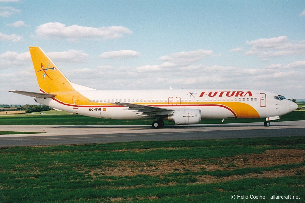 EC-EVE (24685) 1990 Boeing 737-4Y0