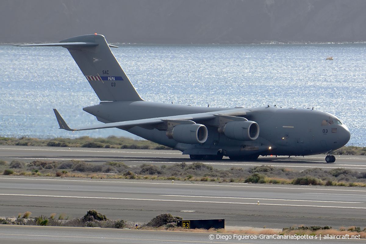 08-0003 (F-211) 2009 Boeing C-17A Globemaster III