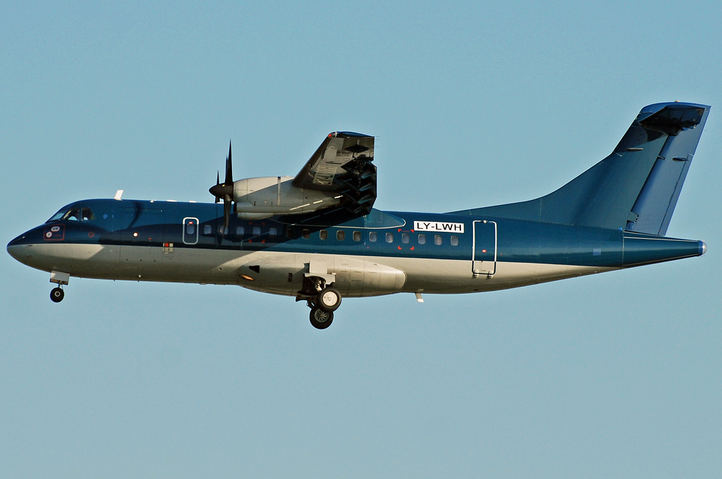 LY-LWH (148) 1989 ATR-42-300