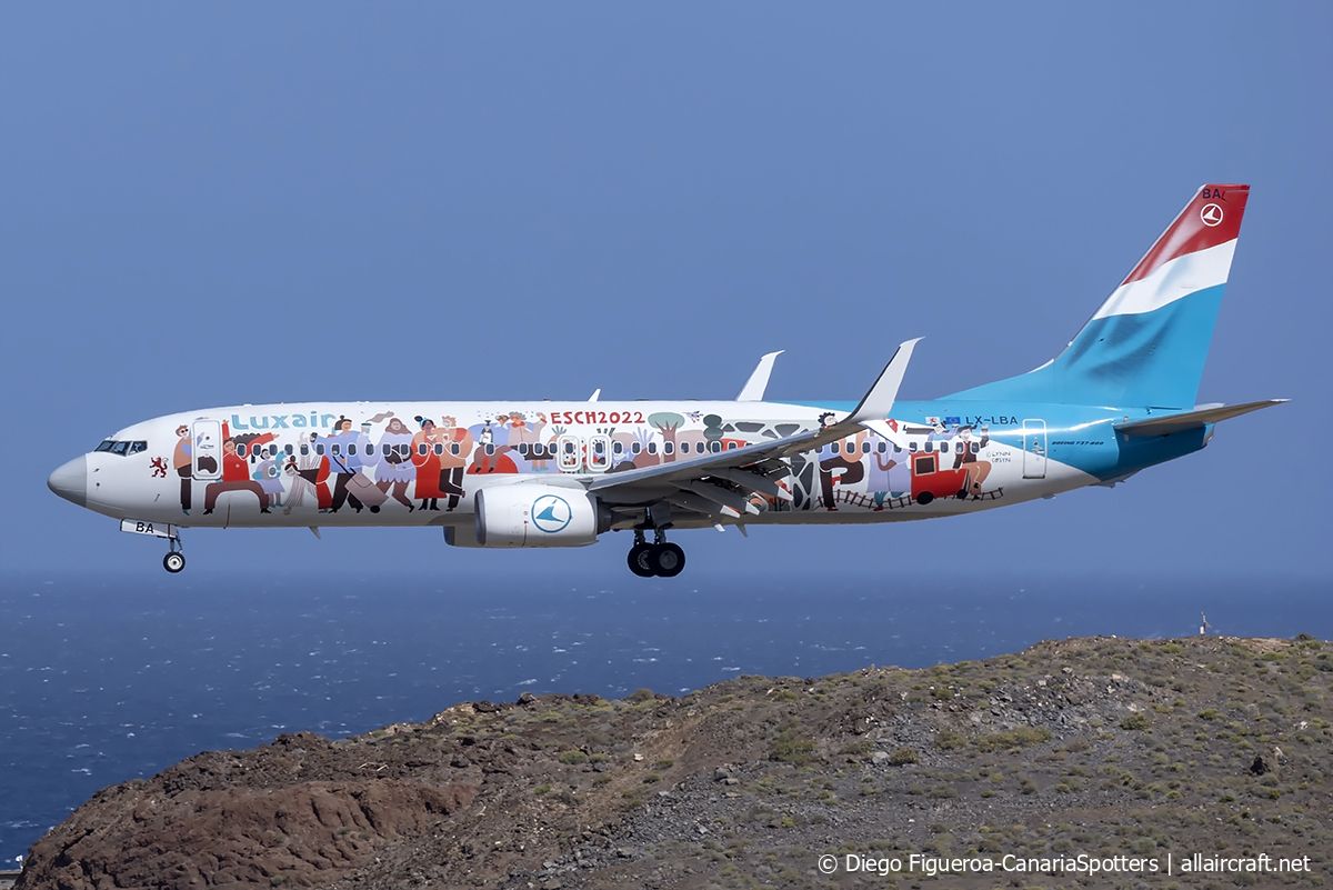 LX-LBA (43537) 2015 Boeing 737-8C9(WL)