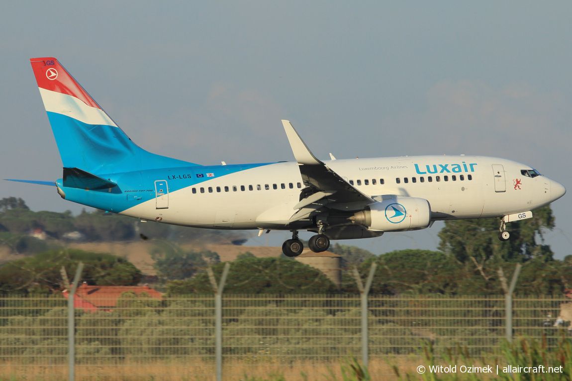 LX-LGS (33956) 2005 Boeing 737-7C9WL