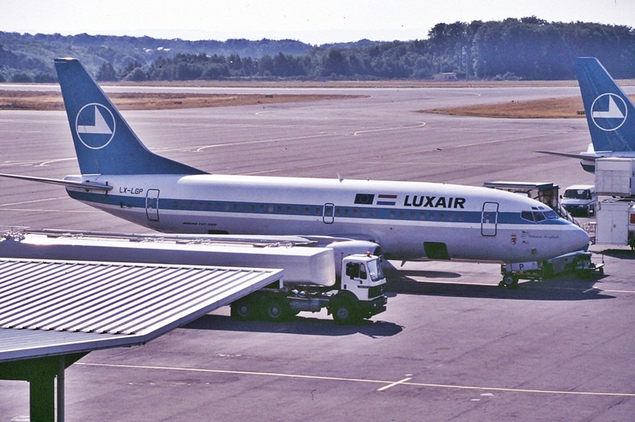 LX-LGP (26439) 1993 Boeing 737-5C9