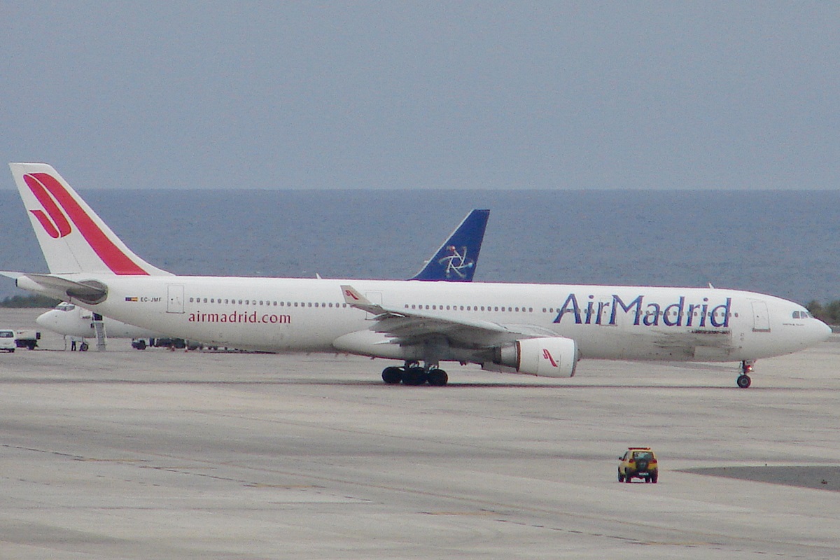 EC-JMF, (cn 054), Airbus A330-301