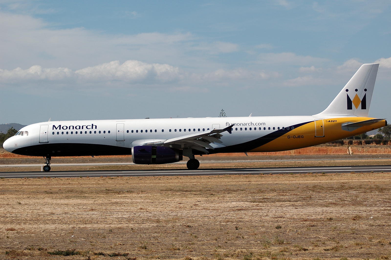 G-OJEG (1015) 1999 Airbus A321-231