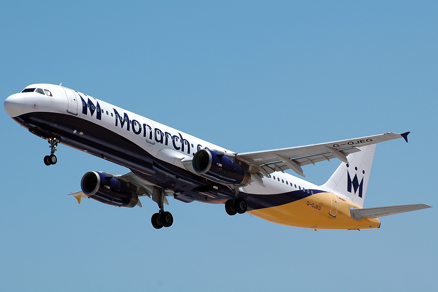 G-OJEG (1015) 1999 Airbus A321-231