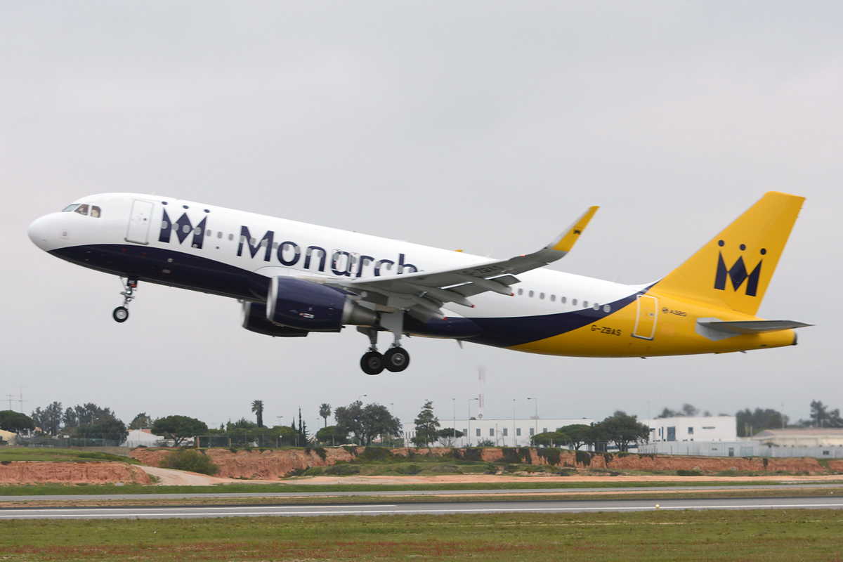 G-ZBAS (6550) 2015 Airbus A320-214