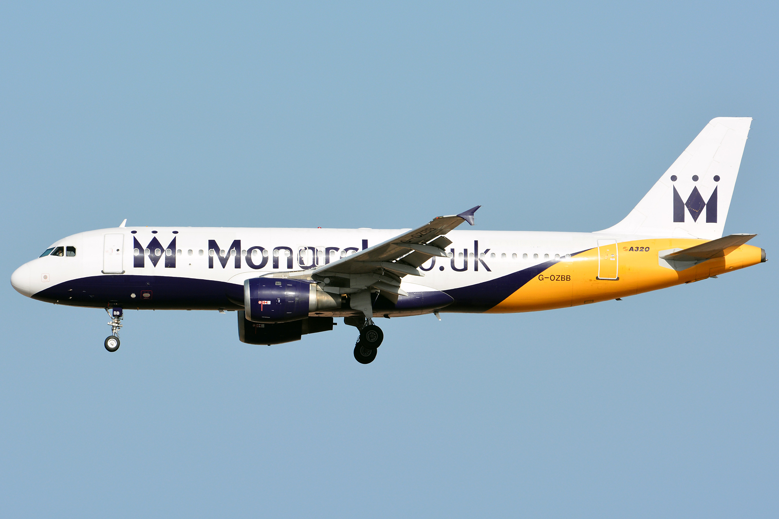 G-OZBB (389) 1992 Airbus A320-212
