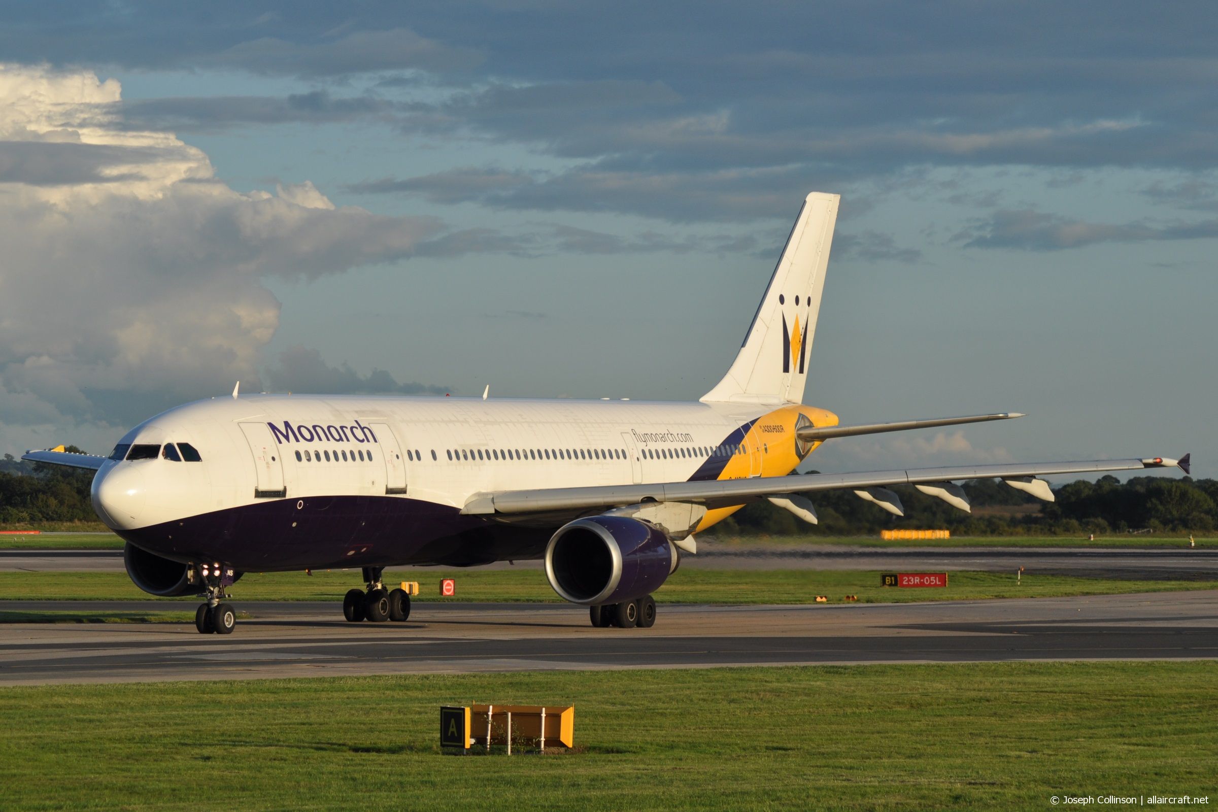 G-MONS (556) 1990 Airbus A300B4-605R