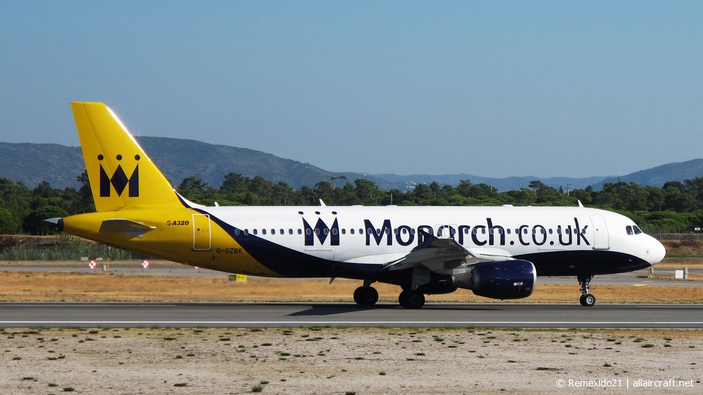 G-OZBK (1370) 2000 Airbus A320-214