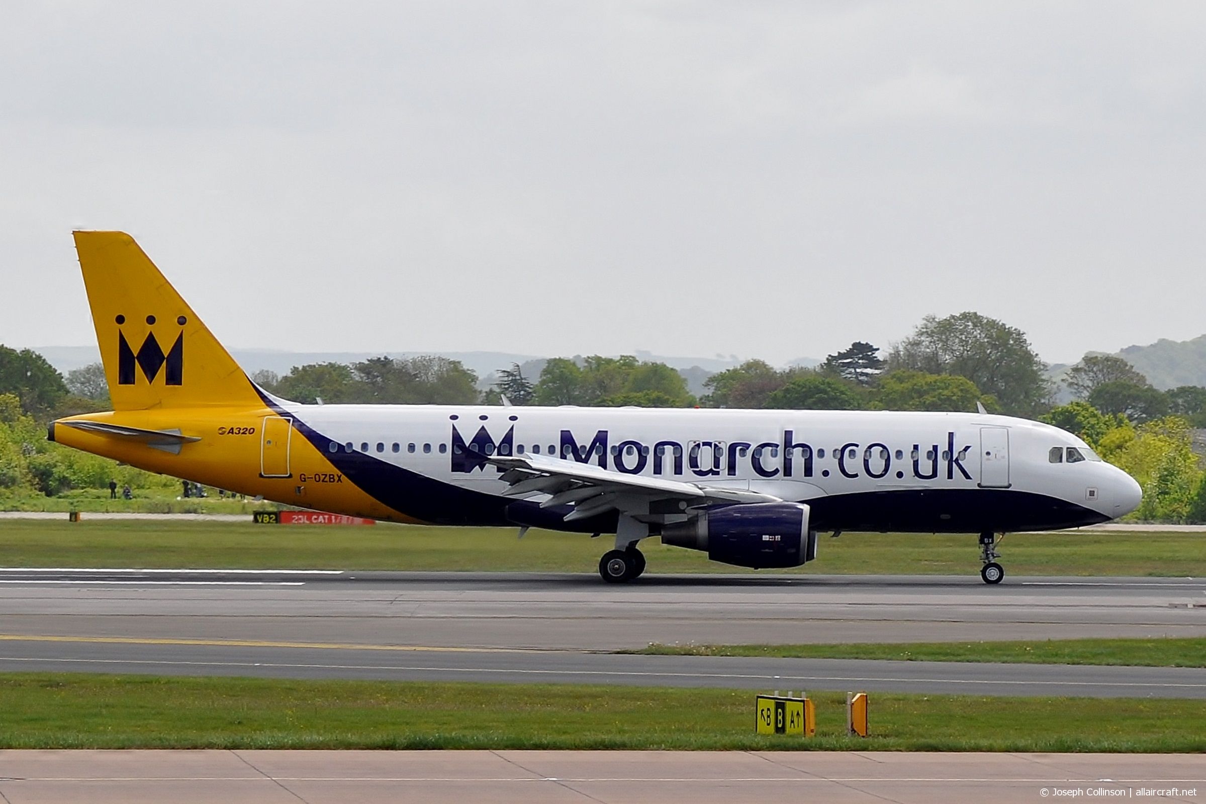 G-OZBX (1637) 2001 Airbus A320-214