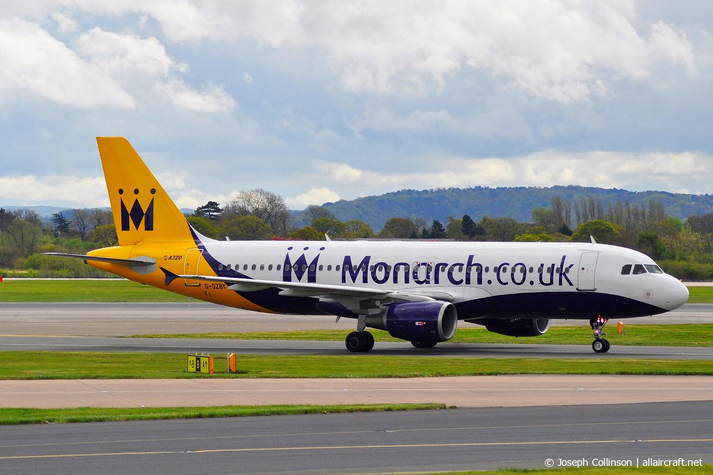 G-OZBY (1320) 2000 Airbus A320-214