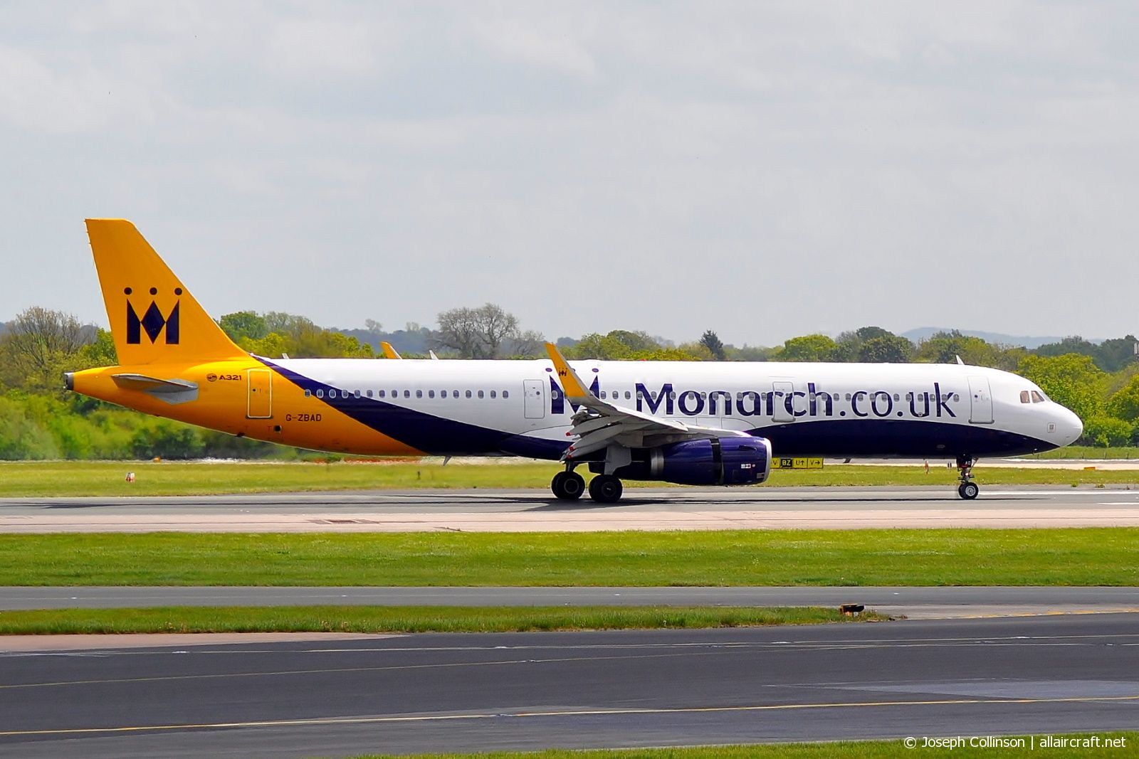 G-ZBAD (5582) 2013 Airbus A321-231 WL