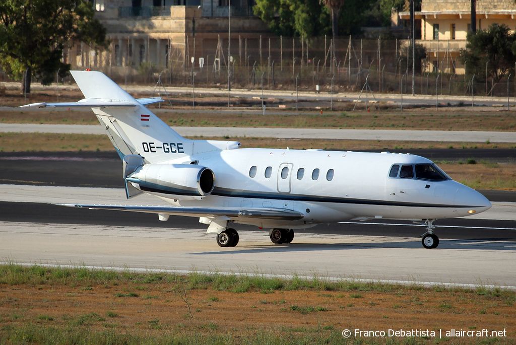 OE-GCE (258536) 2001 Raytheon Hawker 800XP