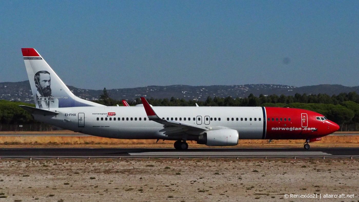 EI-FHX (40866) 2010 Boeing 737-8JP WL
