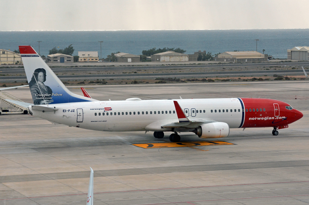EI-FJZ (42082) 2016 Boeing 737-8JP WL