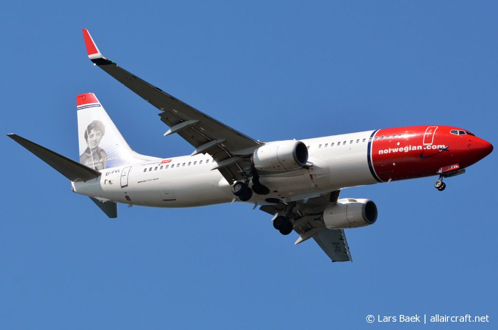 EI-FVL (42084) 2017 Boeing 737-8JP WL